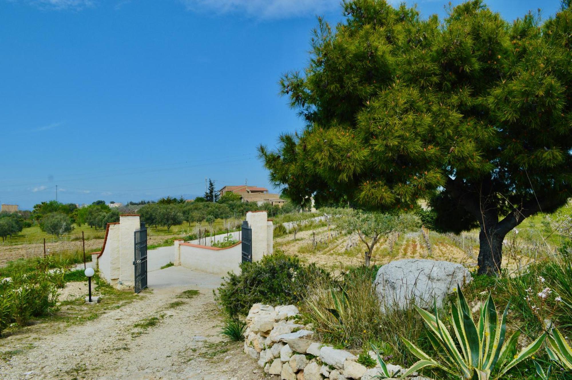 Villa Chiara Montallegro Exterior photo